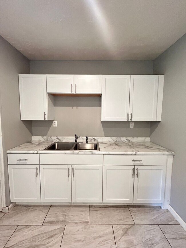Building Photo - Rampart Holdings II Rentals (1101 Bancroft St.)