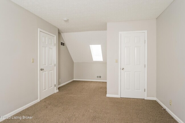 Building Photo - 9322 Villa Fair Ct