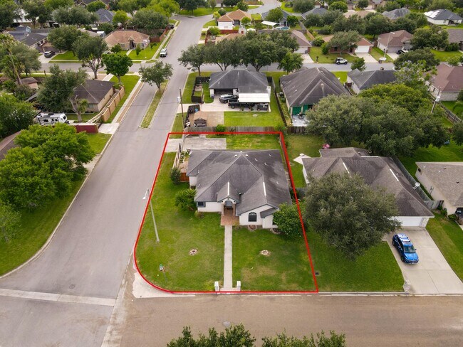 Building Photo - 5221 Tallow Ct