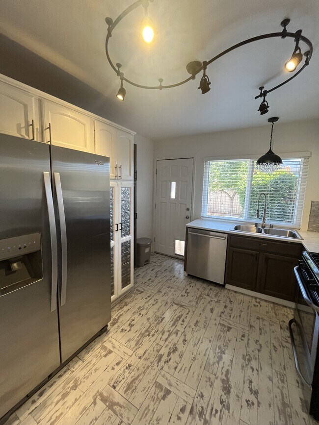 Building Photo - 416 Cambiaso Pl