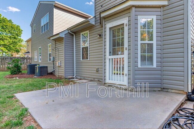 Building Photo - 10922 Sedgemoor Ln
