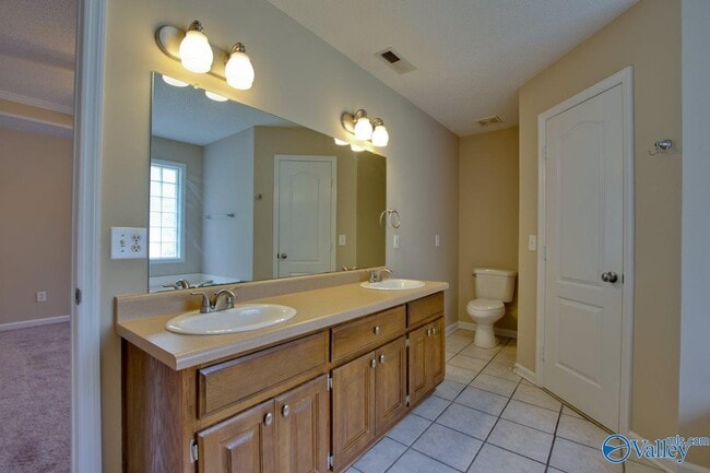 Building Photo - 131 Clubhouse Ln