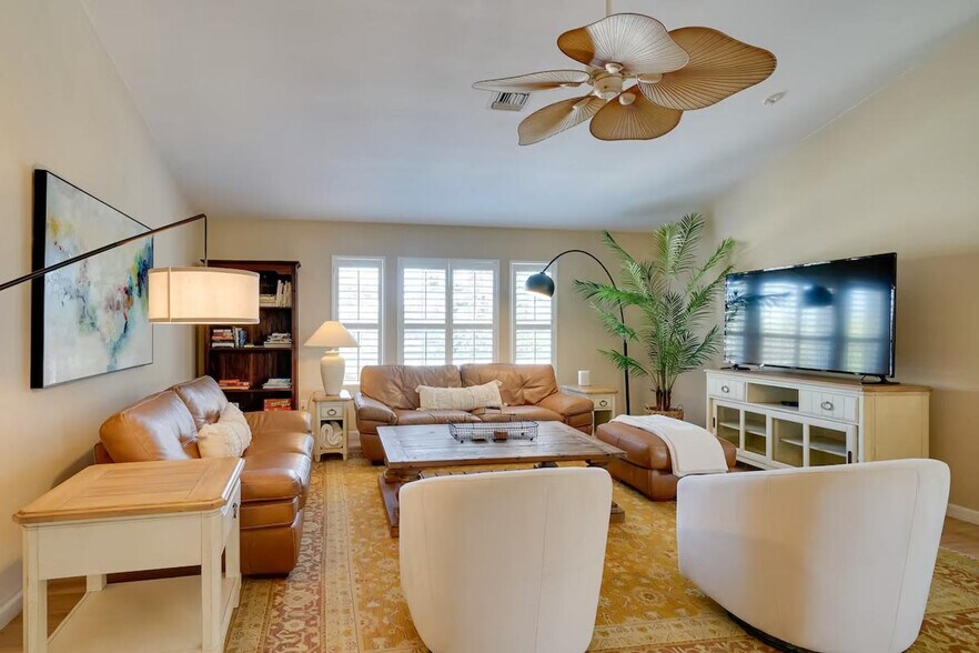 Building Photo - 4563 Brainard Bayou Rd