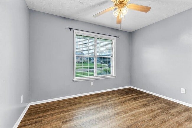 Building Photo - 140 Livingston Cir