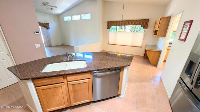 Building Photo - 39544 S Winding Trail Dr