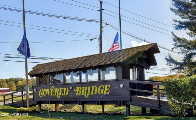 Building Photo - 175 Amberly Dr