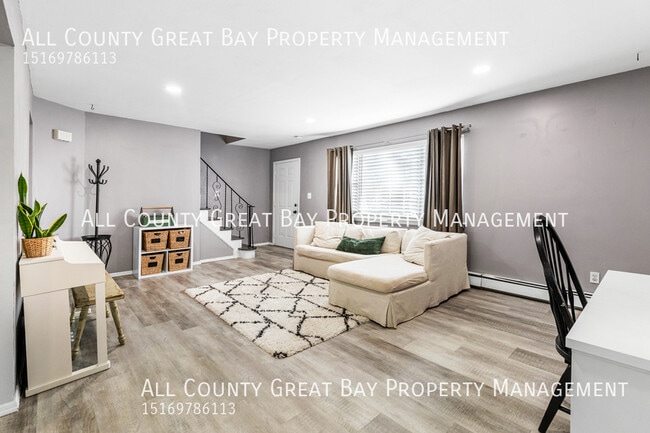 Building Photo - 921 Church St