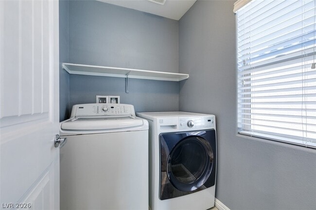 Building Photo - 5674 Cascadia Ct