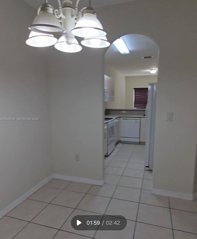 Building Photo - 4917 SW 141st Ave