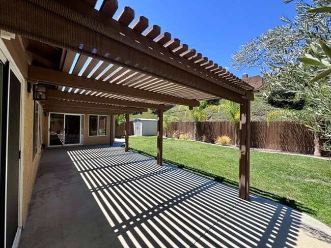 Building Photo - Available for LEASE! 3 bedroom 2 bathroom ...