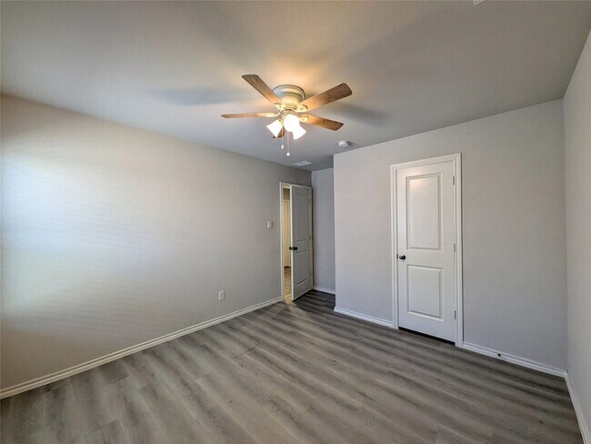 Building Photo - 9513 Doverglen Dr