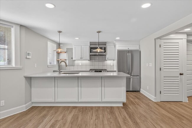 Building Photo - 1705 NW 25th Ave