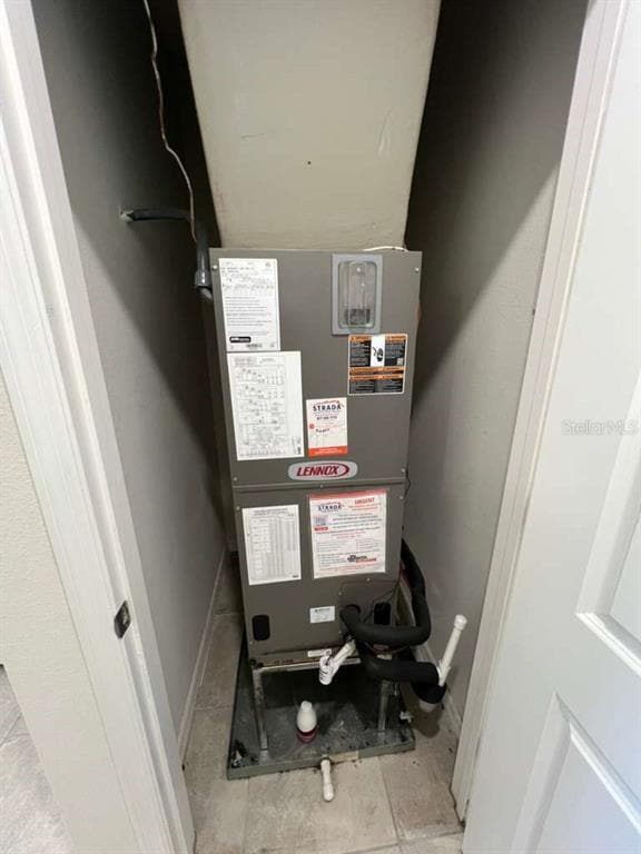 Building Photo - 3845 Blue Vale Dr