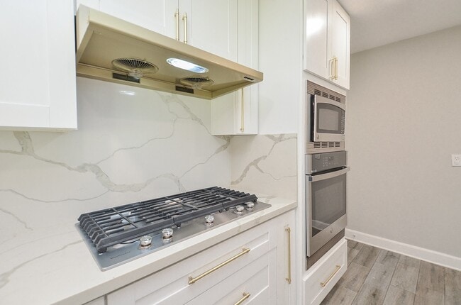 Building Photo - 9606 Highmeadow Dr