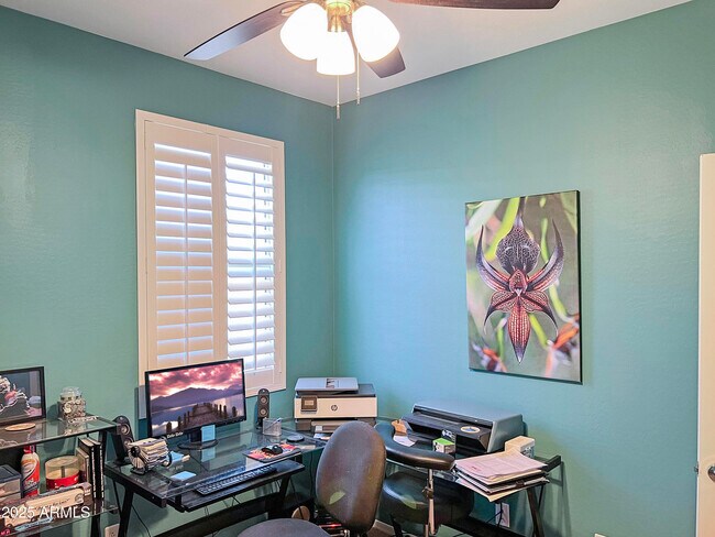 Building Photo - 41767 W Sagebrush Ct