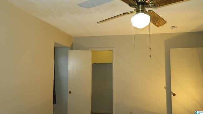 Building Photo - 3937 Montclair Rd