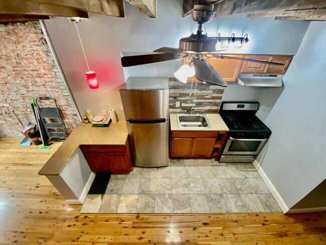 Building Photo - 2027 S Watts St.