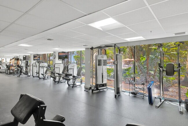 Building Photo - 540 Brickell Key Dr
