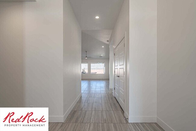 Building Photo - Incredible 3 Bedroom, 2 Bathroom Property ...