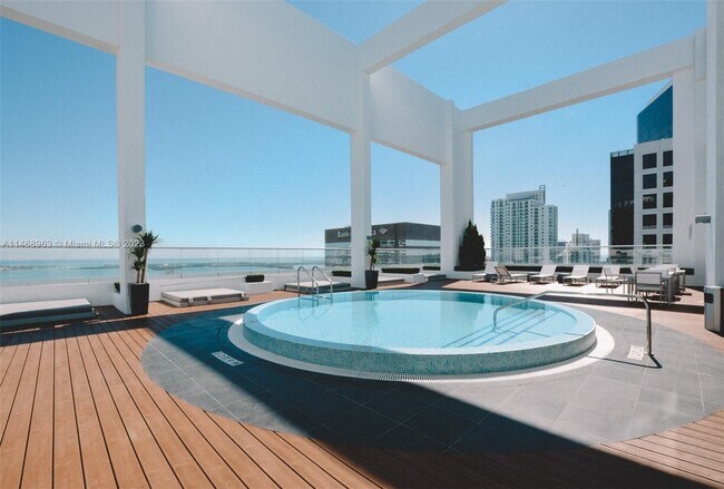 Building Photo - 55 SE 6th St