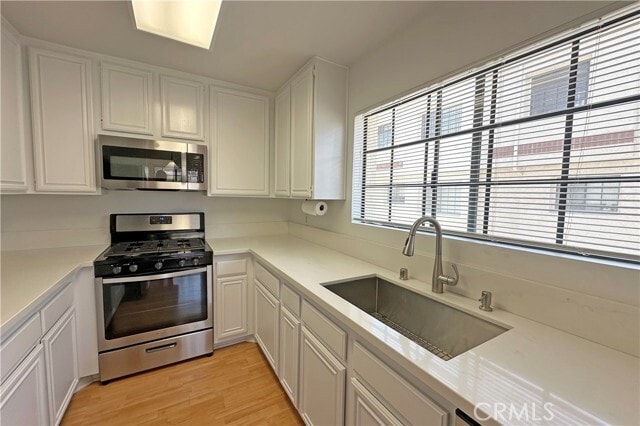 Building Photo - 2931 Plaza del Amo