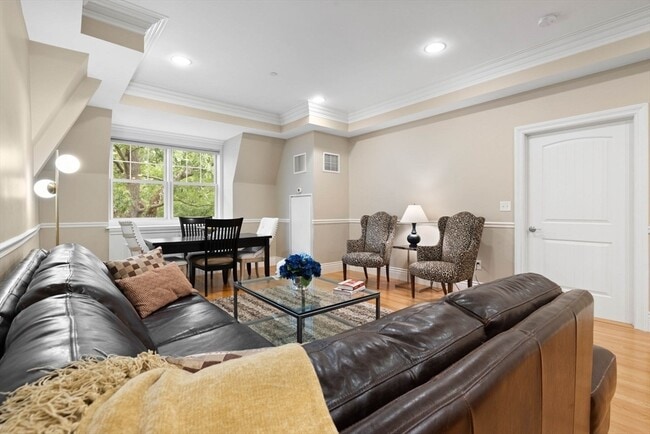 Building Photo - WResle