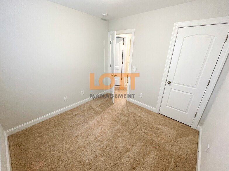 Building Photo - 344 Arnold Mill Rd