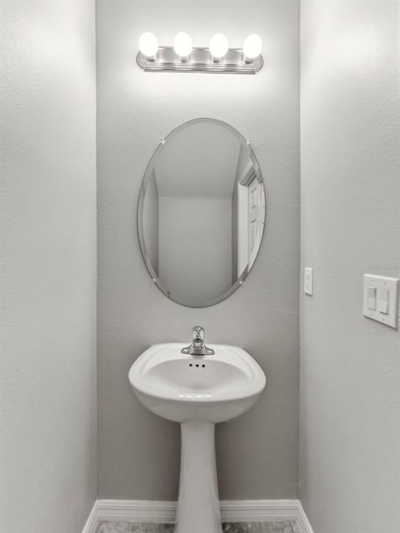 Building Photo - 7052 Grand Elm Dr