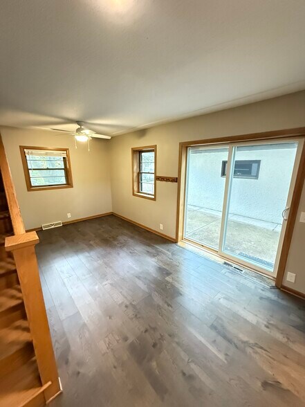 Building Photo - 65 Hackberry Hill