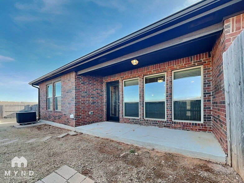 Building Photo - 18208 Manera Wy