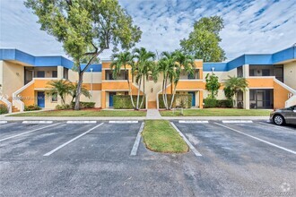 Building Photo - 185 Lakeview Dr