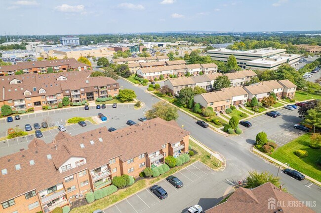 Building Photo - 142 Beverly Hill Terrace