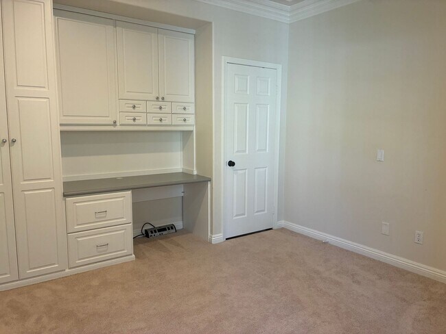 Building Photo - 585 Mindenvale Ct