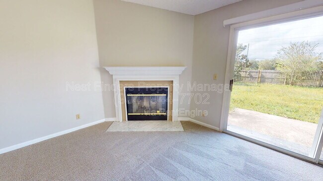 Building Photo - 2094 Forest Gate Dr W