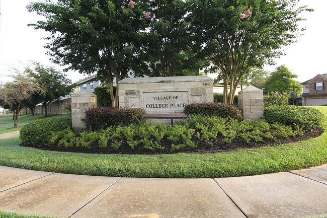 Building Photo - 12414 Jasmine Brook Ln