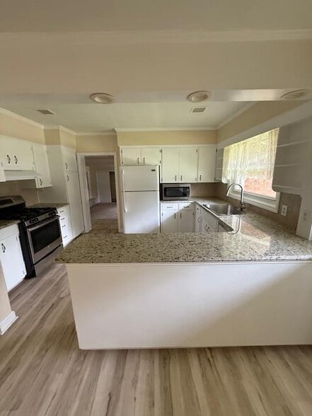 Building Photo - 205 Westridge Dr