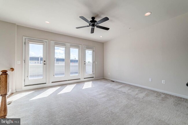 Building Photo - 705 River Mist Dr