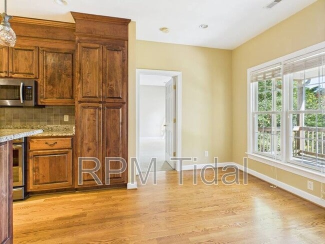 Building Photo - 4905 Burnley Dr