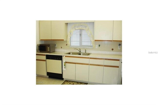 Building Photo - 17516 SE 96th Ct