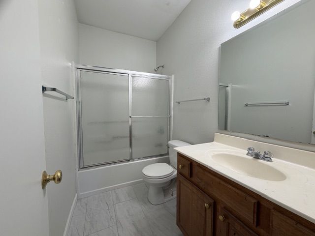 Building Photo - 425 Thornton St