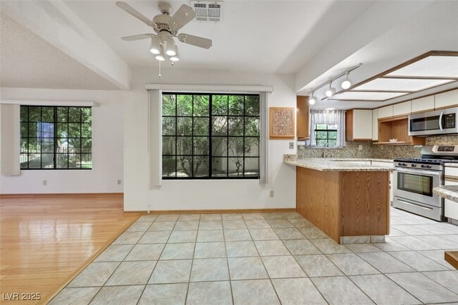 Building Photo - 5240 Las Cruces Dr