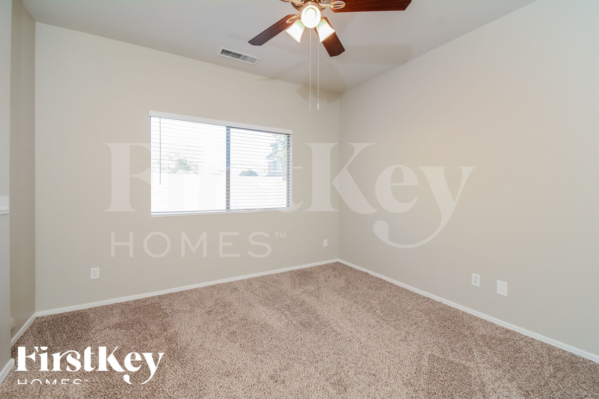 Building Photo - 12918 W Columbine Dr