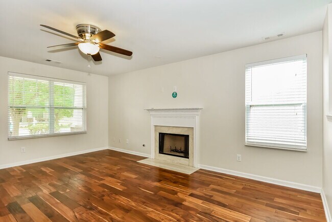 Building Photo - 3159 Aidan Ln