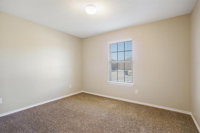 Building Photo - 806 Meadow Wood Ln