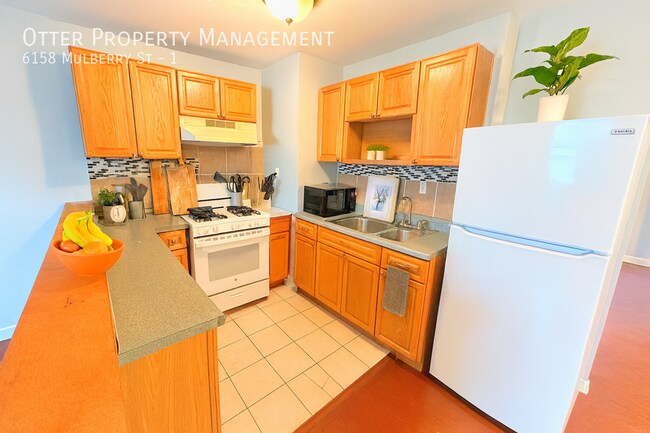 Building Photo - 6158 Mulberry St