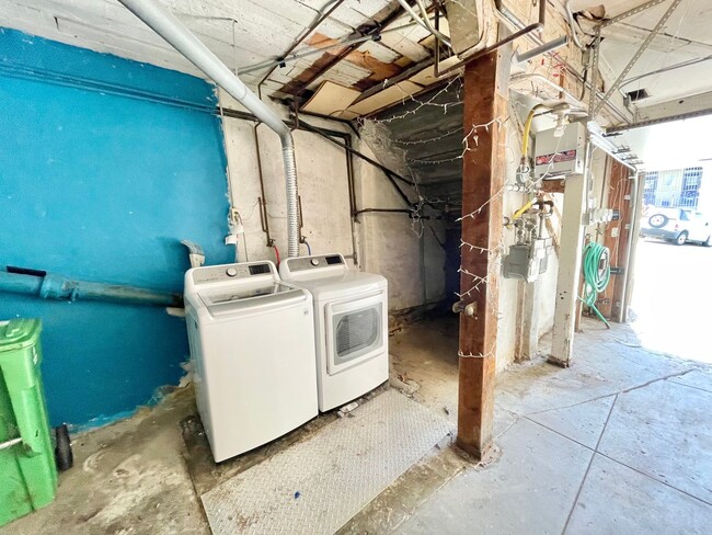 Building Photo - 540-542-542 Vallejo St.