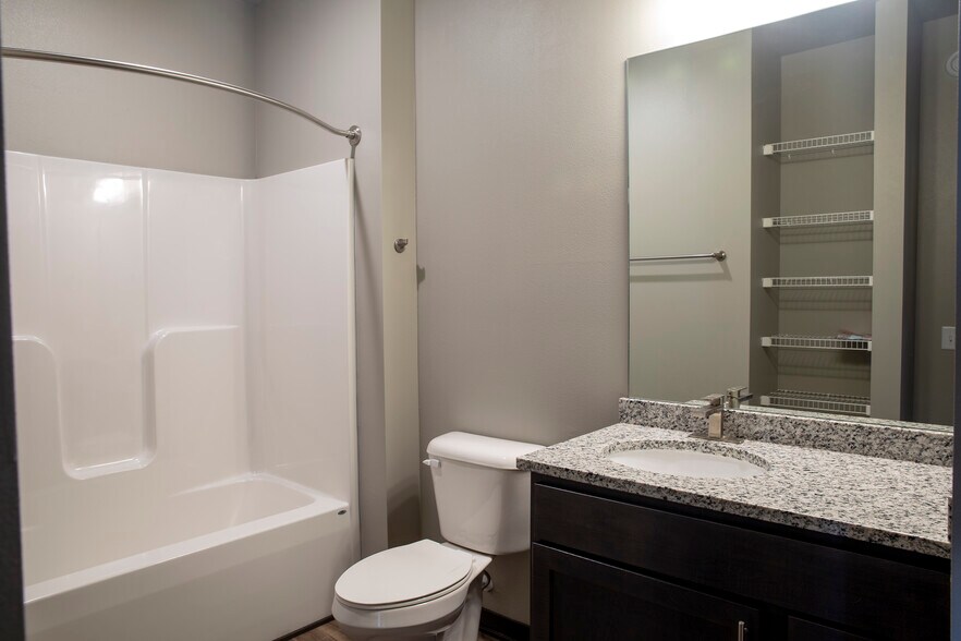 The Emory 1490 34th Ave SW Altoona IA 50009 Apartment Finder