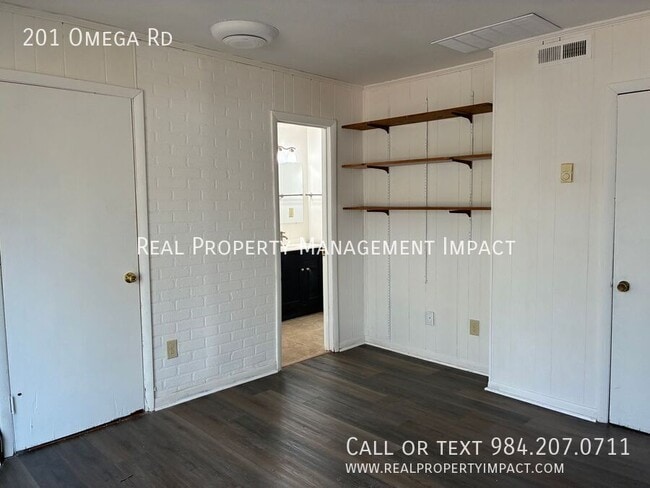 Building Photo - 201 Omega Rd