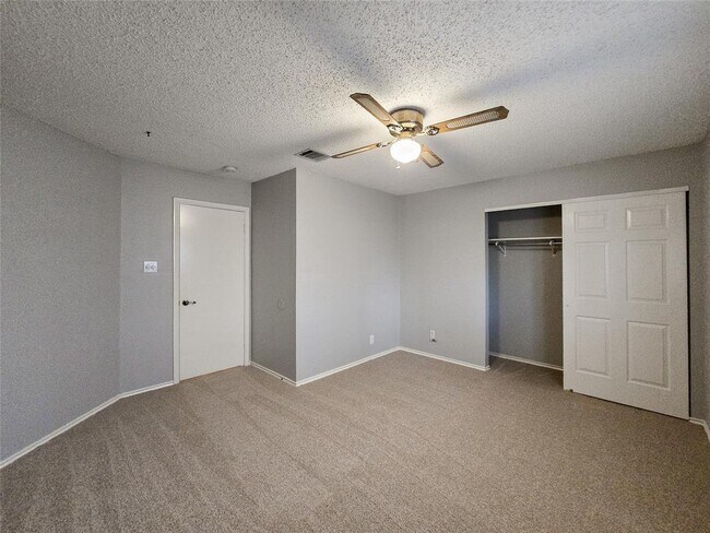 Building Photo - 1318 Chalk Ln