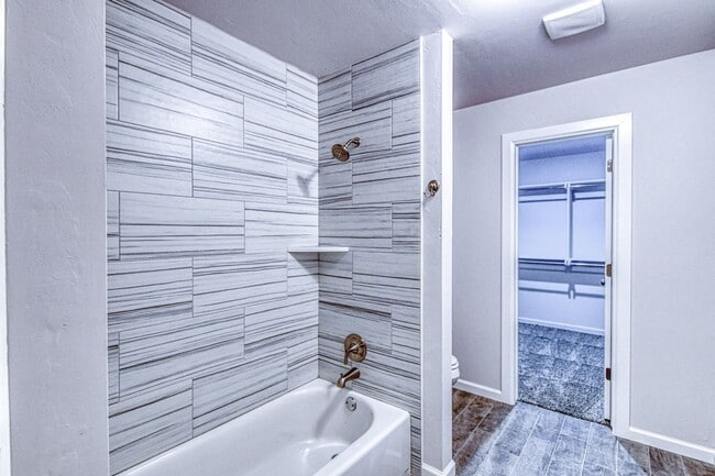 Building Photo - Brand New Construction!  Lawn care provided!